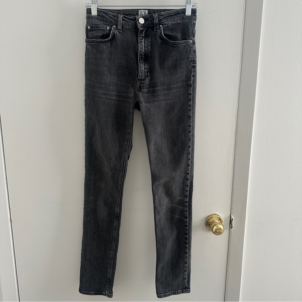 Totême New Standard Straight Leg Jeans in Grey Wash
